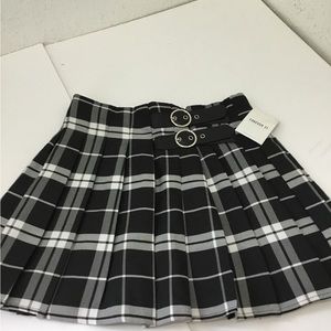 FOREVER 21 SKIRT NEW SIZE SMALL